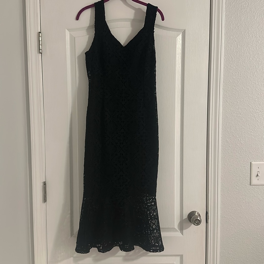 Thalia Sodi black lace midi dress